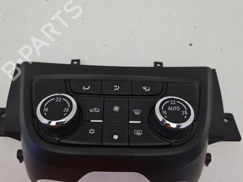 climate-control-opel-zafira-tourer-c-p12-2011-32478987 main image