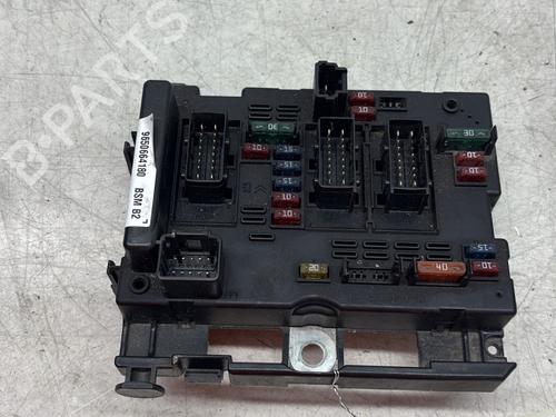 Sikringsdose PEUGEOT 307 Break (3E) 2.0 HDI 110 (107 hp) 29362396