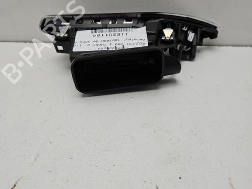 Air vent PEUGEOT 208 I (CA_, CC_) 1.2 VTI 82 | BP30612207I21