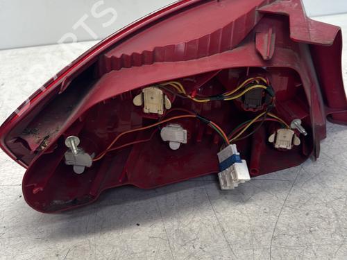Right taillight PEUGEOT 407 (6D_) 1.6 HDi 110 (6D9HZC, 6D9HYC) | BP29364756C35 
