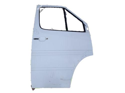 Used Right front door MERCEDES-BENZ SPRINTER 2-t Van (B901, B902) 213 CDI (901.661, 901.662, 902.661, 902.662) (129 hp) 29767401