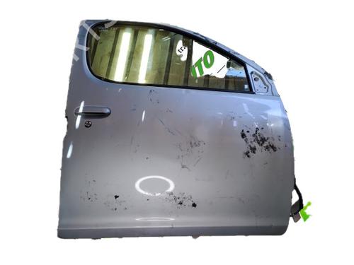 Used Right front door TOYOTA COROLLA Verso (_E12_) 2.0 D-4D (CDE120_, CDE120R) (90 hp) 29767423