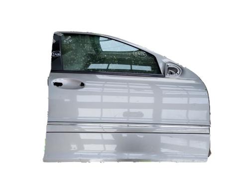Used Right front door MERCEDES-BENZ C-CLASS (W203) C 220 CDI (203.006, 203.008) (143 hp) 29769227