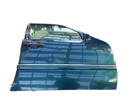 Used Right front door MERCEDES-BENZ C-CLASS (W202) C 180 (202.018) (122 hp) 29769326