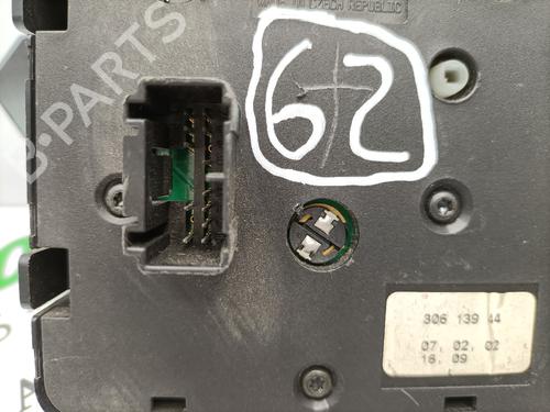 Headlight switch VOLVO V40 Estate (645) 1.9 DI | BP29772045I24