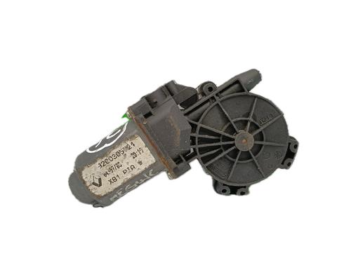 Portierruitmotor linksachter RENAULT ESPACE IV (JK0/1_) 2.0 dCi (JK01, JK02, JK1J, JK1K, JK1H) (150 hp) 29773150