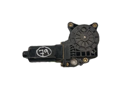Used Left front window motor HYUNDAI H-1 Van (A1) 2.5 CRDi (140 hp) 29773439