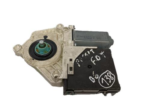 Motor do elevador de vidro frente direito VW PASSAT B6 Variant (3C5) 2.0 FSI (150 hp) 29773555