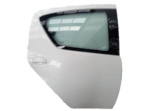 Używane Drzwi tylne prawe TOYOTA AYGO (_B1_) 1.4 D-4D (WNB10_, WNB10R) (54 hp) 29773834