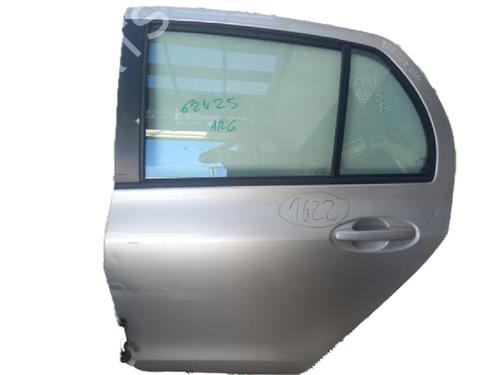 Used Left rear door TOYOTA YARIS (_P9_) 1.4 D-4D (NLP90_, NLP90R) (90 hp) 29773854