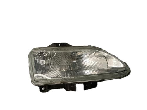Used Right headlight RENAULT LAGUNA I (B56_, 556_) 1.9 dCi (B56W) (107 hp) 29774564