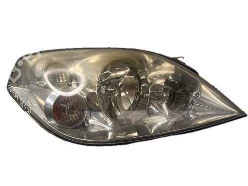 Used Right headlight NISSAN PRIMERA (P12) 1.9 dCi (120 hp) 29774775