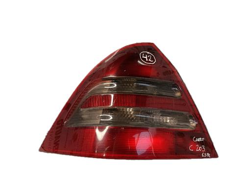 Używane Lampa tylna lewa MERCEDES-BENZ C-CLASS (W203) C 220 CDI (203.006, 203.008) (143 hp) 29774956