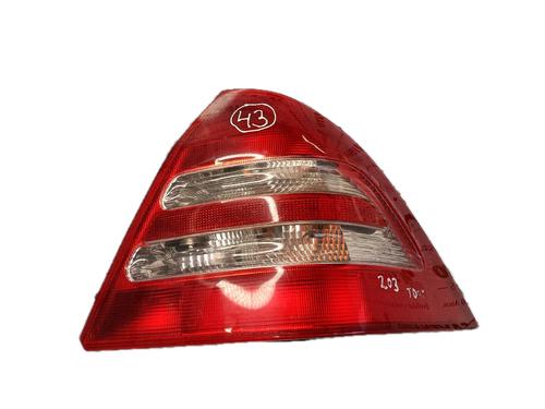 Used Right taillight MERCEDES-BENZ C-CLASS (W203) C 220 CDI (203.006, 203.008) (143 hp) 29774957