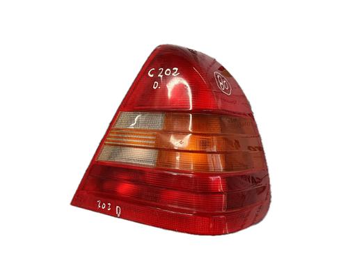 Used Right taillight MERCEDES-BENZ C-CLASS (W202) C 200 CDI (202.134) (102 hp) 29774976
