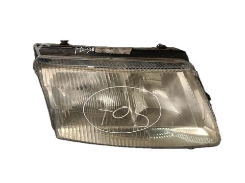 Lyskaster høyre VW PASSAT B5 (3B2) 1.9 TDI (90 hp) 29775108