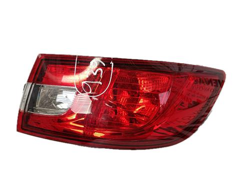 Used Right taillight RENAULT CLIO IV (BH_) 1.2 16V (73 hp) 29776263
