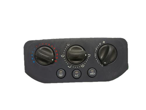 Airco bedieningspaneel RENAULT CLIO II (BB_, CB_) 1.5 dCi (100 hp) 29776771