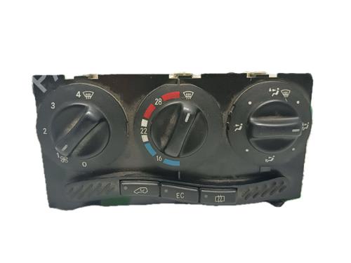 Airco bedieningspaneel MERCEDES-BENZ A-CLASS (W168) A 170 CDI (168.008) (90 hp) 29777950