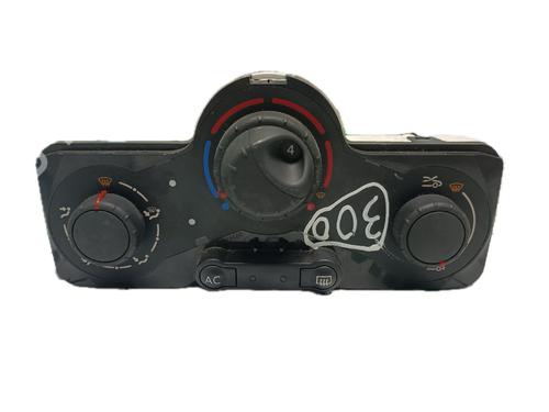 Used Climate control RENAULT CLIO III (BR0/1, CR0/1) 1.5 dCi (82 hp) 29777985