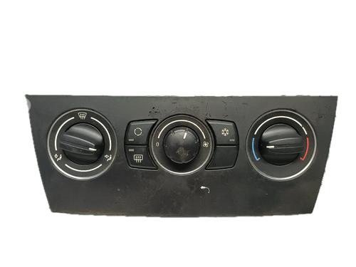 AC Styreenhet / Manøvreringsenhet BMW 3 (E90) 318 d (136 hp) 29778009