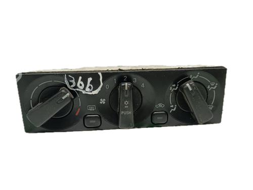 Commande Chauffage MITSUBISHI SPACE STAR MPV (DG_A) 1.9 DI-D (DG4A) (115 hp) 29778038