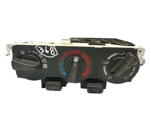 Used Climate control NISSAN PRIMERA (P11) 2.0 16V (150 hp) 29778040