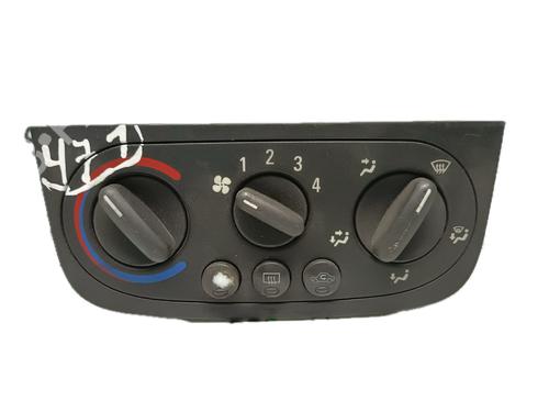 AC Styreenhet / Manøvreringsenhet OPEL CORSA C (X01) 1.3 CDTI (F08, F68) (70 hp) 29778210