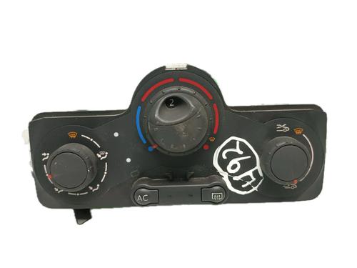 Used Climate control RENAULT CLIO III (BR0/1, CR0/1) 1.5 dCi (64 hp) 29778240