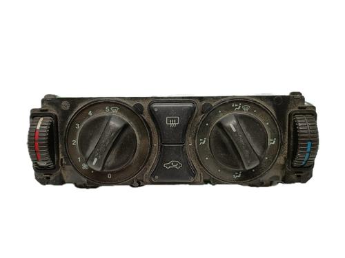 AC Styreenhet / Manøvreringsenhet MERCEDES-BENZ C-CLASS (W202) C 200 D (202.120) (75 hp) 29778325