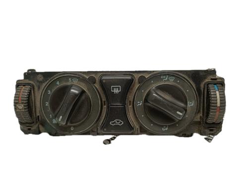 Commande Chauffage MERCEDES-BENZ C-CLASS (W202) C 200 CDI (202.134) (102 hp) 29778327