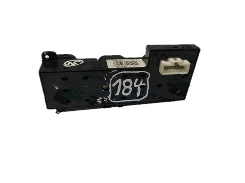Used Left front window switch HYUNDAI i30 Estate (FD) 1.6 CRDi (128 hp) 29778433