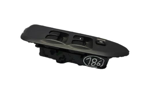 Interrupteur de vitre avant gauche MITSUBISHI LANCER VII (CS_A, CT_A) 2.0 (CS6A) (125 hp) 29778435