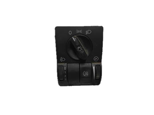 Used Headlight switch OPEL CORSA C (X01) 1.7 CDTI (F08, F68) (100 hp) 29778879