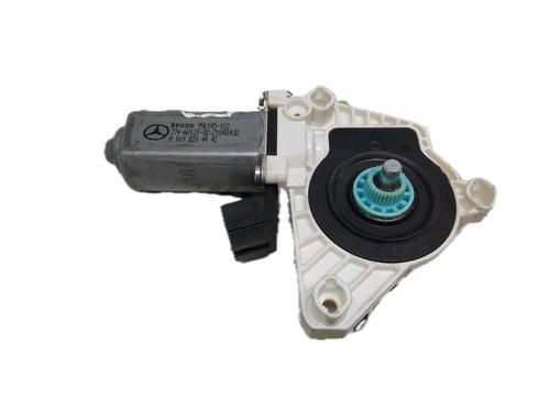 Portierruitmotor rechtsvoor MERCEDES-BENZ B-CLASS Sports Tourer (W245) B 180 CDI (245.207) (109 hp) 29779136