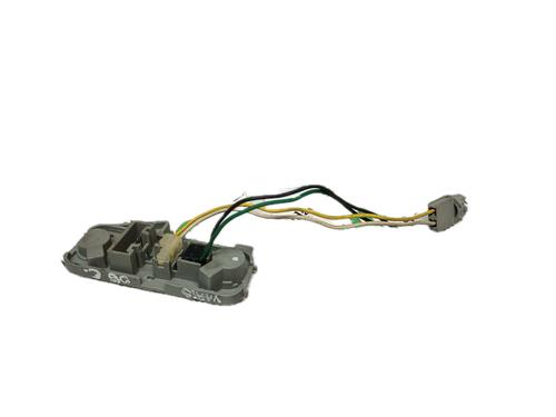 Używane Oprawka żarówki TOYOTA YARIS (_P9_) 1.4 D-4D (NLP90_, NLP90R) (90 hp) 29779371