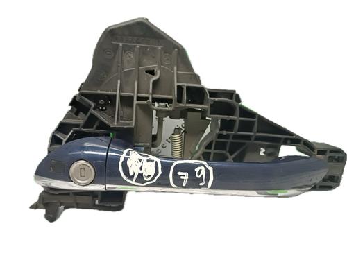 Venstre foran utvendig håndtak MERCEDES-BENZ A-CLASS (W169) A 180 CDI (169.007, 169.307) (109 hp) 29779384