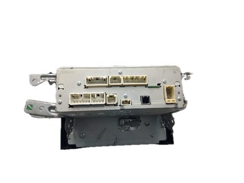 Radio TOYOTA AURIS (_E18_) 1.6 D4-D (WWE185_) | BP29779791E6