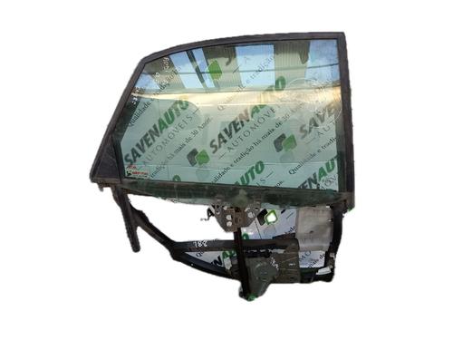 Używane Mechanizm podnoszenia szyby tylnej prawej AUDI A4 B5 (8D2) 1.9 TDI (90 hp) 29781599