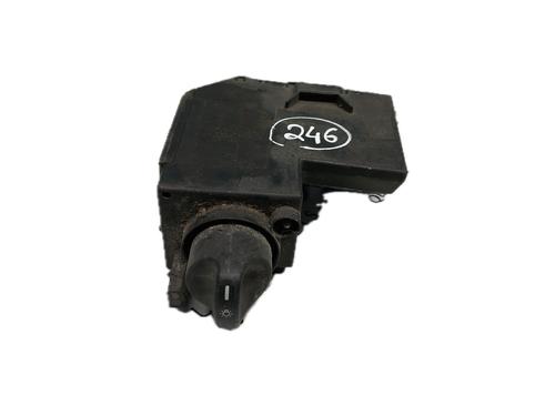 Used Headlight switch MERCEDES-BENZ E-CLASS (W210) E 220 CDI (210.006) (143 hp) 29784335