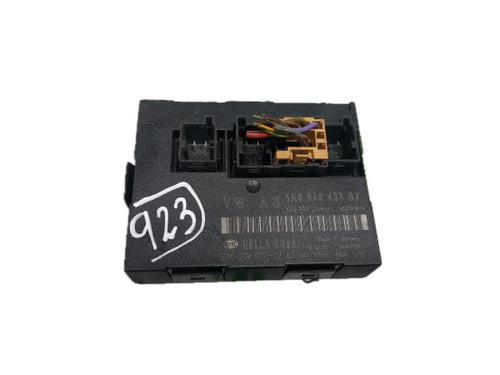 Used Electronic module VW GOLF V Variant (1K5) 1.9 TDI (105 hp) 29784421