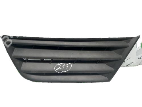 Used Grille RENAULT MODUS / GRAND MODUS (F/JP0_) 1.2 (JP0S) (78 hp) 29784685