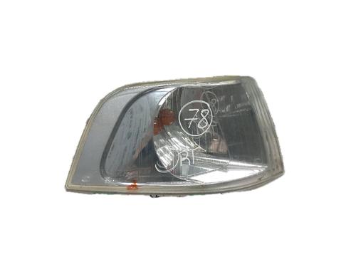 Używane Kierunkowskaz przedni prawy VOLVO V40 Estate (645) 1.9 DI (95 hp) 29785631