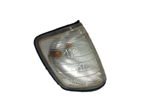 Clignotant avant droit MERCEDES-BENZ E-CLASS (W124) E 250 D (124.126, 124.129) (113 hp) 29785840