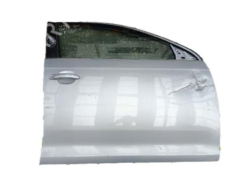 Used Right front door VW GOLF VI (5K1) 1.6 TDI (105 hp) 29786040