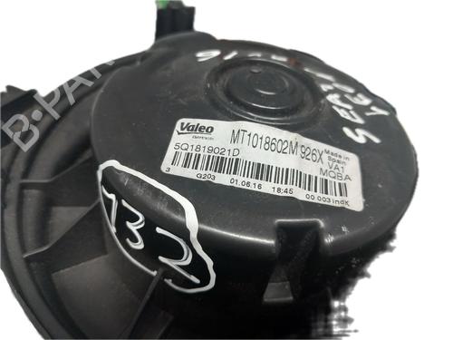 Heater blower motor SEAT LEON (5F1) 1.6 TDI | BP29789638M62