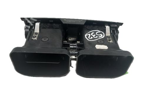 Air vent MERCEDES-BENZ C-CLASS (W204) C 200 CDI (204.001) | BP29790526I21