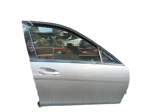 Used Right front door MERCEDES-BENZ C-CLASS (W204) C 200 CDI (204.001) (136 hp) 29790663