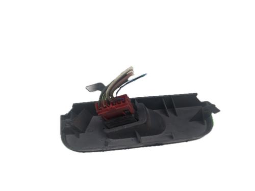 Interrupteur de vitre avant droite RENAULT CLIO II (BB_, CB_) 1.5 dCi | BP29790904I26 