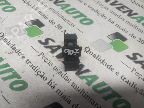 Interrupteur de vitre avant droite AUDI A3 (8L1) 1.9 TDI (110 hp) 29790932